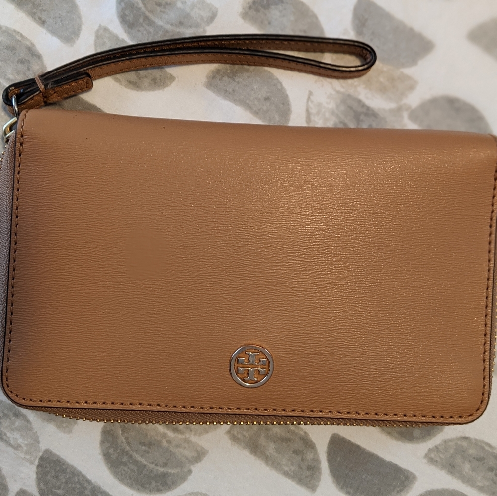 Tory Burch Robinson Zip Leather Continental Wallet